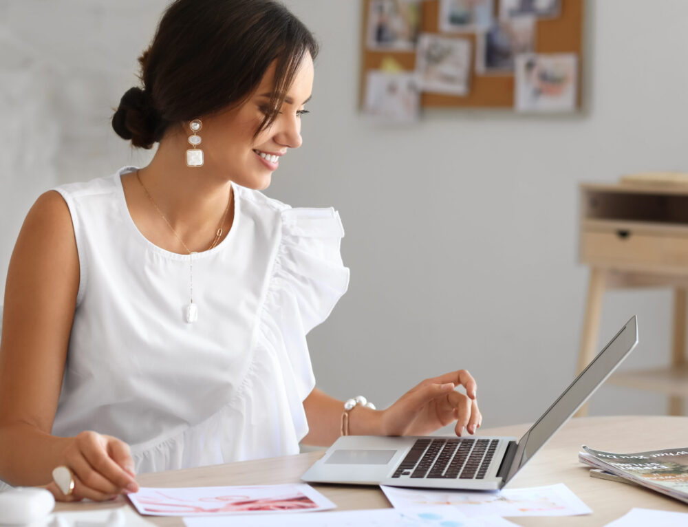 Metal Sparklers VS Wood Sparklers Direct Sparklers